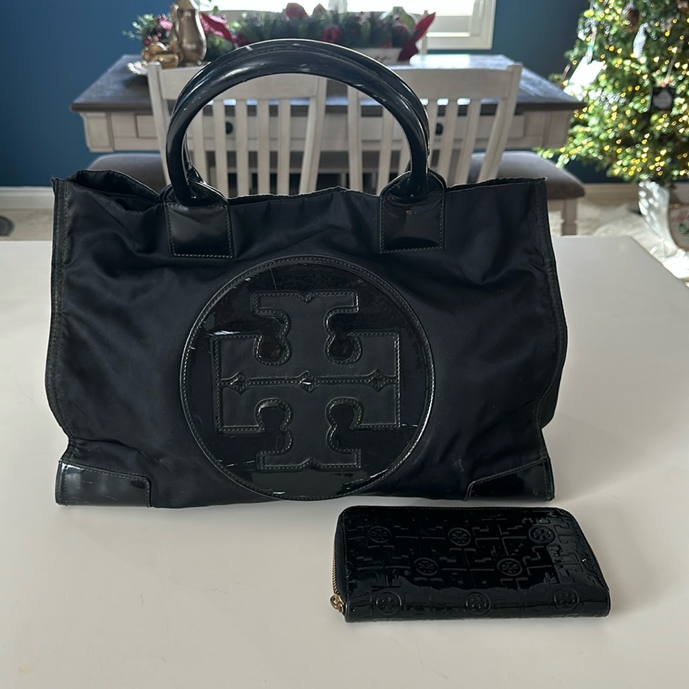 Tory Burch Bella Hand bag and match wallet